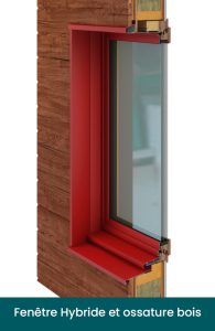 Fenêtre Hybride rouge sur maison à ossature bois